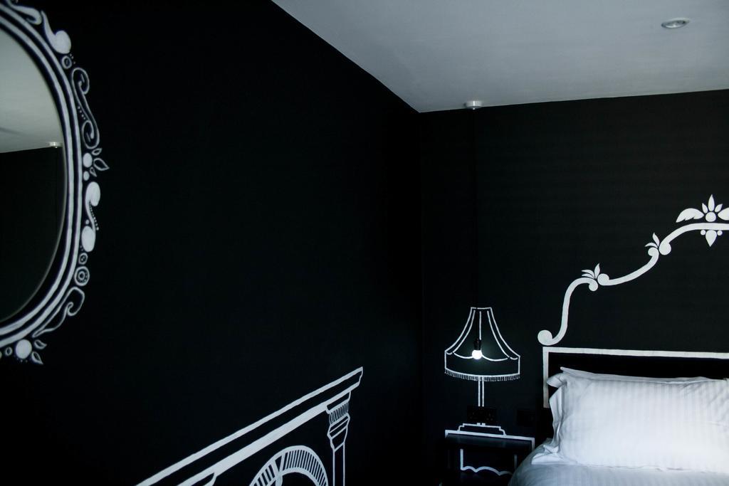 Bed and Breakfast The Blue Door à New Quay Chambre photo