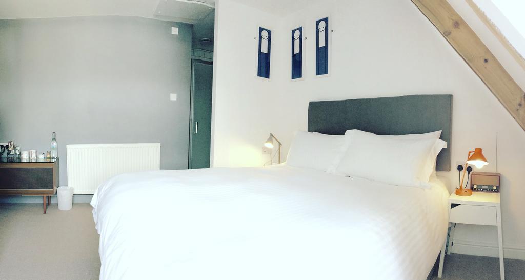 Bed and Breakfast The Blue Door à New Quay Extérieur photo